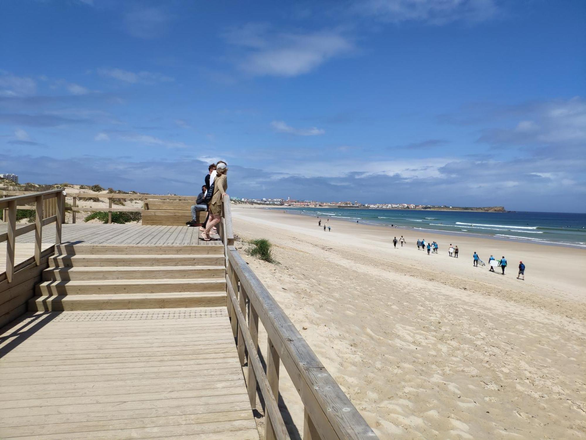 Beach And Surf Peniche Luaran gambar