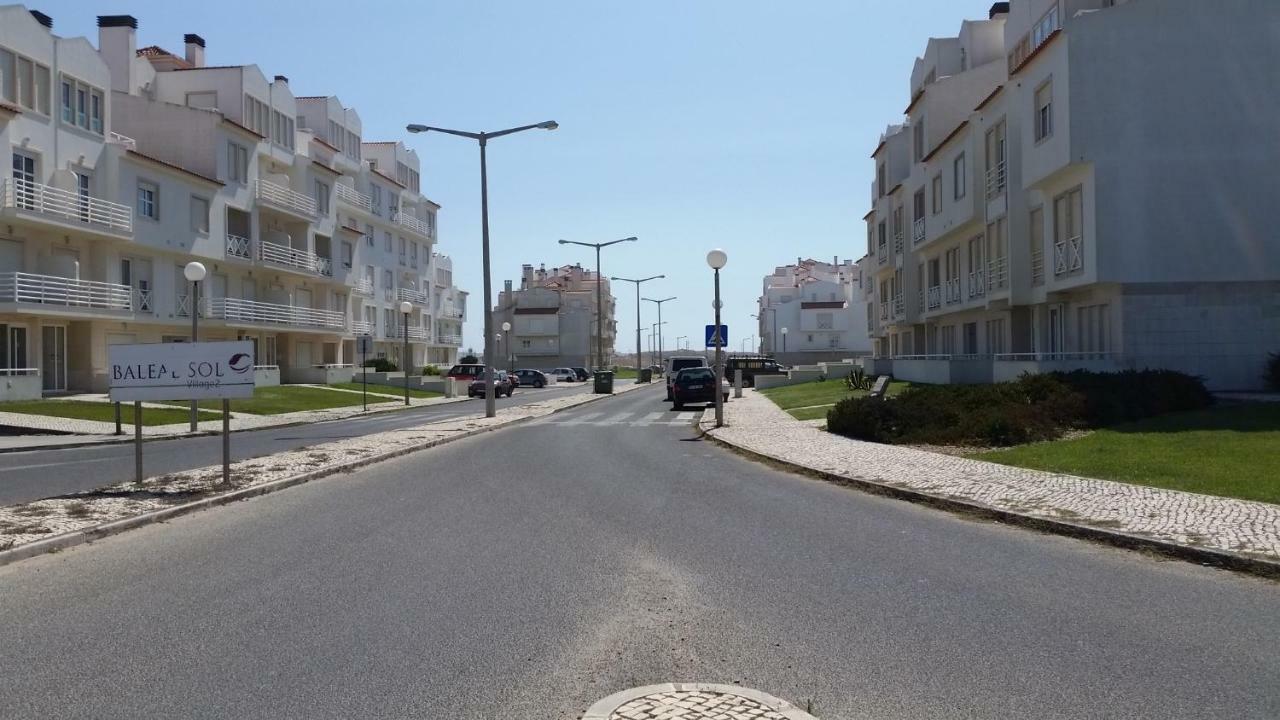 Beach And Surf Peniche Luaran gambar