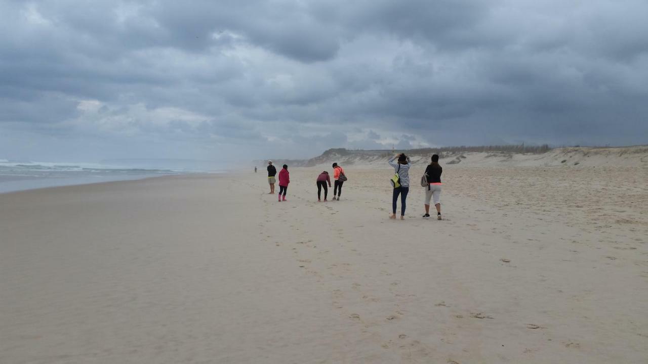 Beach And Surf Peniche Luaran gambar