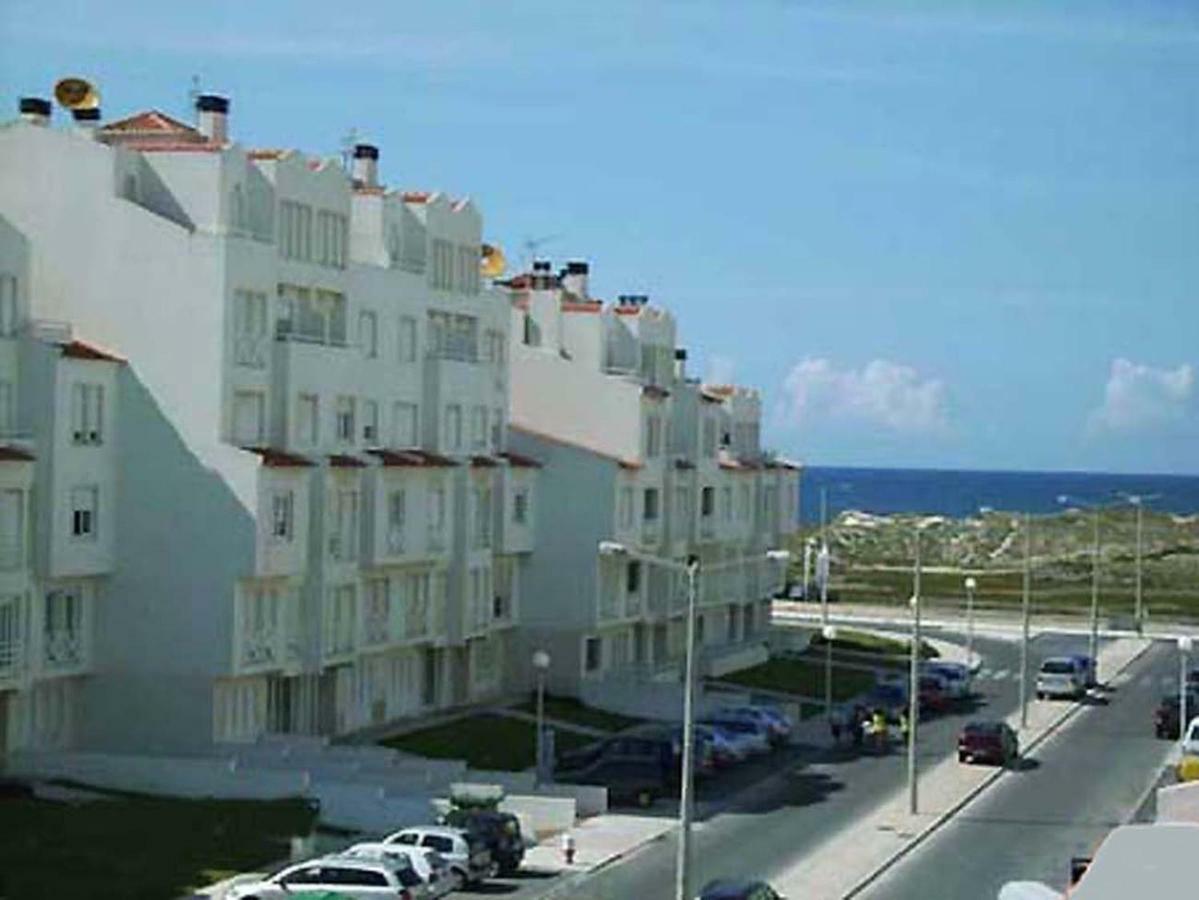 Beach And Surf Peniche Luaran gambar